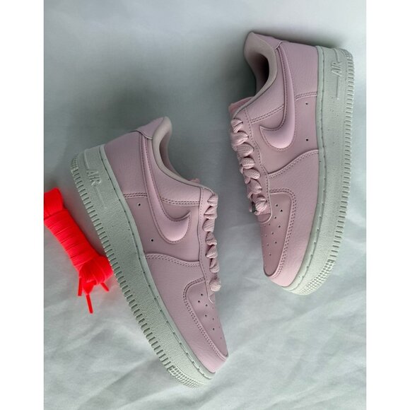 6.5 WOMEN'S NIKE AIR FORCE ONE 1 ‘07 PINK FOAM / WHITE HF2014-600 SNEAKERS - Picture 1 of 8